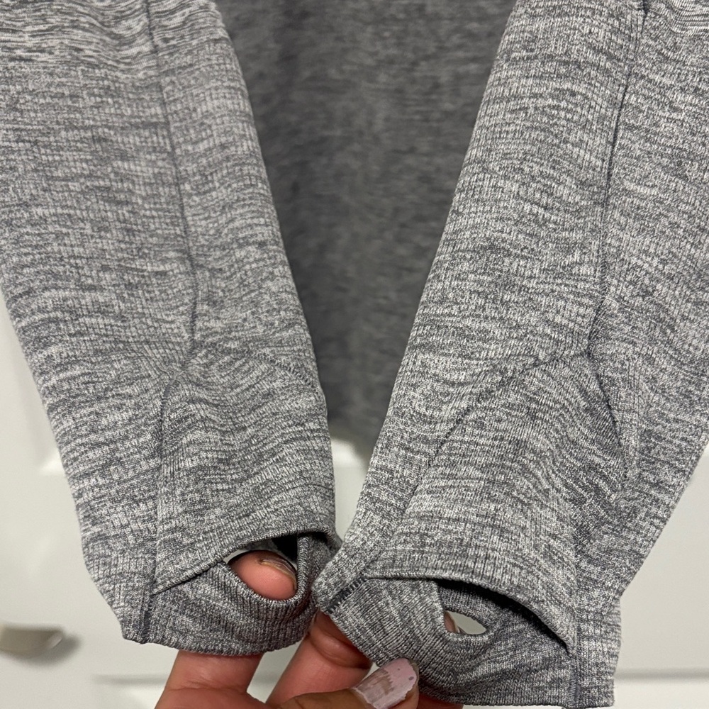 lululemon athletica Women's Long Sleeve Crew - Heather Gray - Picture 2 of 4